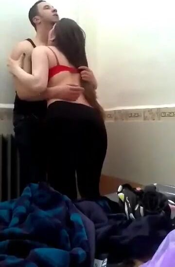 جزائري يبعبص طيز مراهقة جزائرية - سكس عربي مخفي