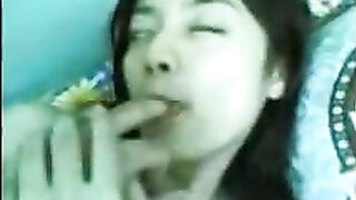 تلميذ اسمه تامر ينيك زميلته سمر في المطبخ