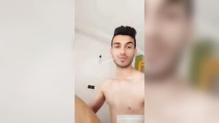 فضيحة بنت مع حبيبها يحك زبه في كسها ويبعبصها - سكس عربي