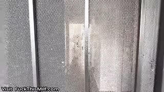 خيانة زوجتي مع جارة شابة ساخنة بطيز كبير